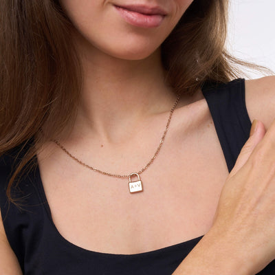 عقد قفل مخصص