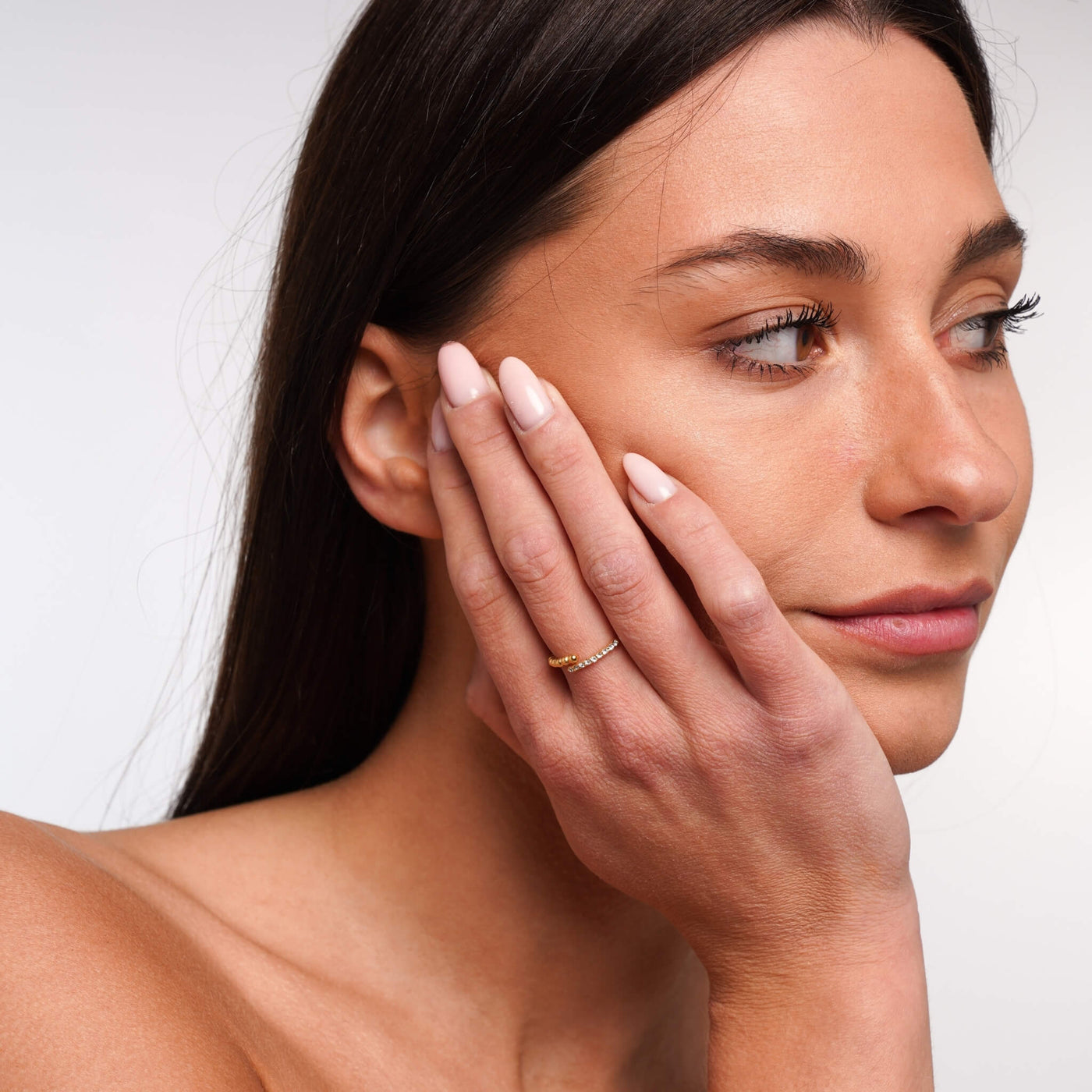 Inel cu Mărgele și Cristal