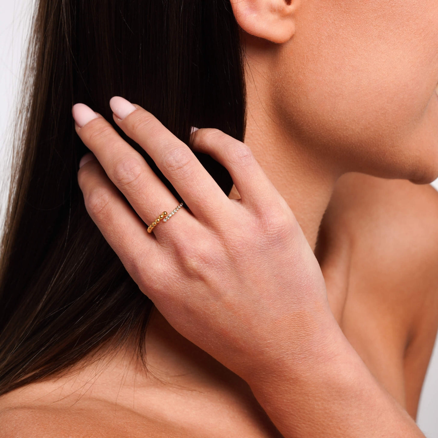 Inel cu Mărgele și Cristal