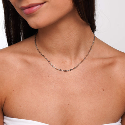 قلادة بحلقات رفيعة